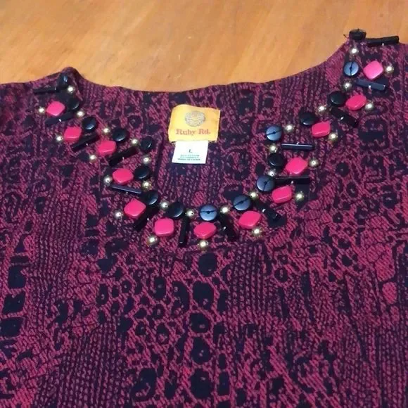 Ruby Rd. Top size large - Picture 3 of 4